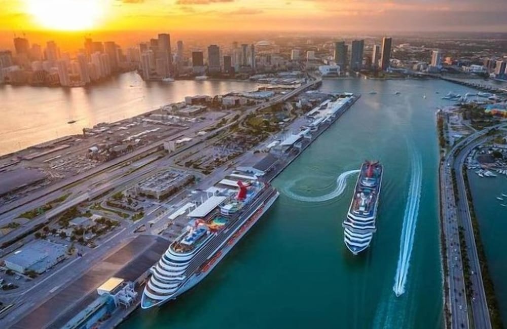 Sunset Inn South Miami 40/43
