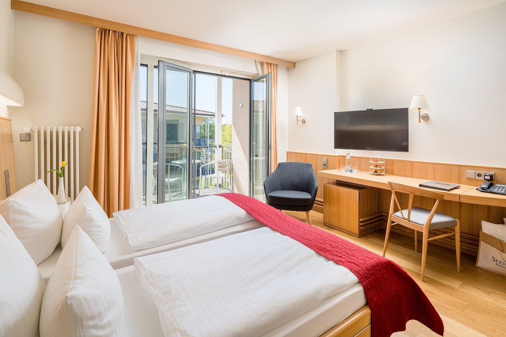 Seehotel Rheinsberg 12/45