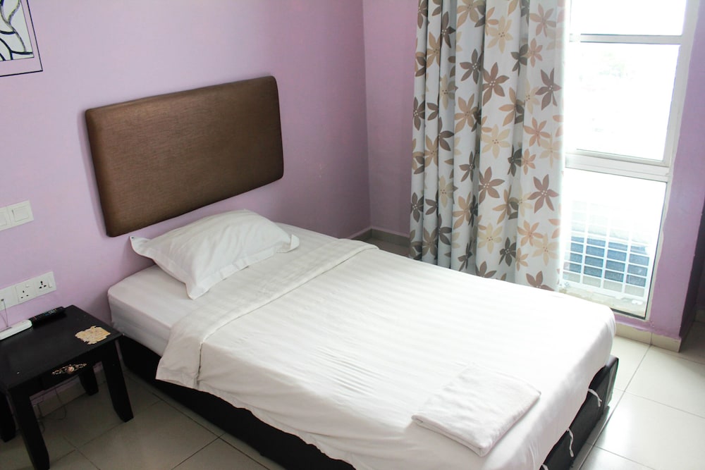 Angsana Hotel 27/61