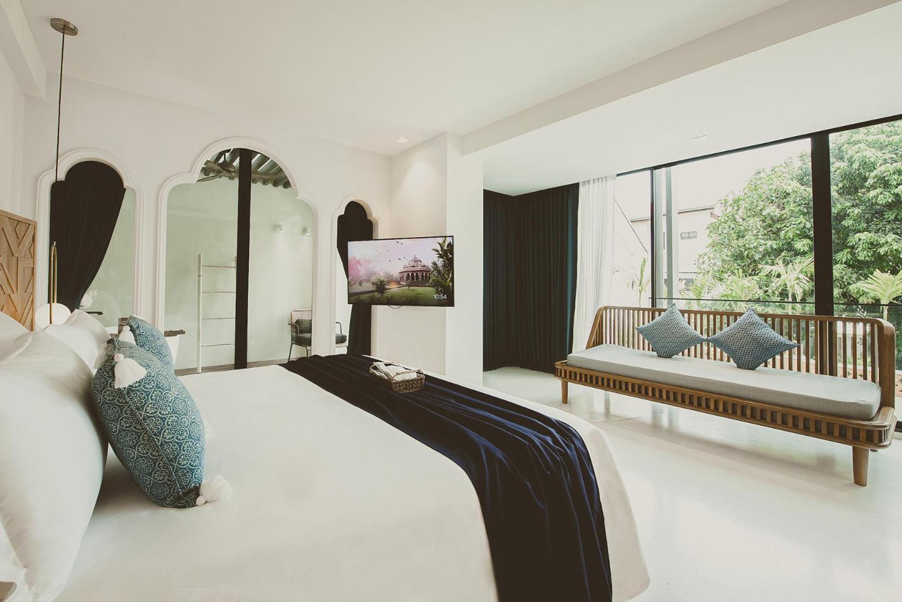 Lanna, Suite, Pool View, Bathtub