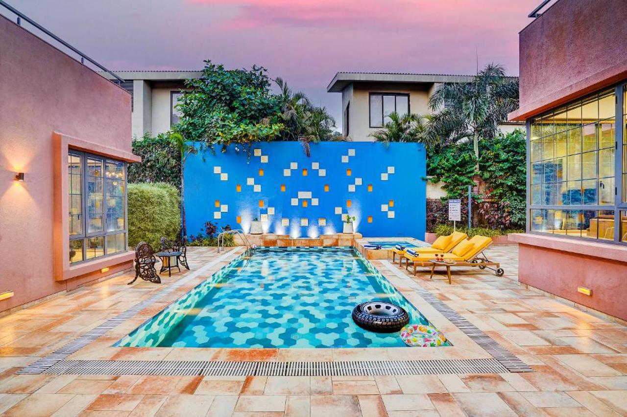 ELIVAAS Villa 39 Serene 6 BHK Retreat with Pvt Pool, Gaming Zone & Balcony 12/23