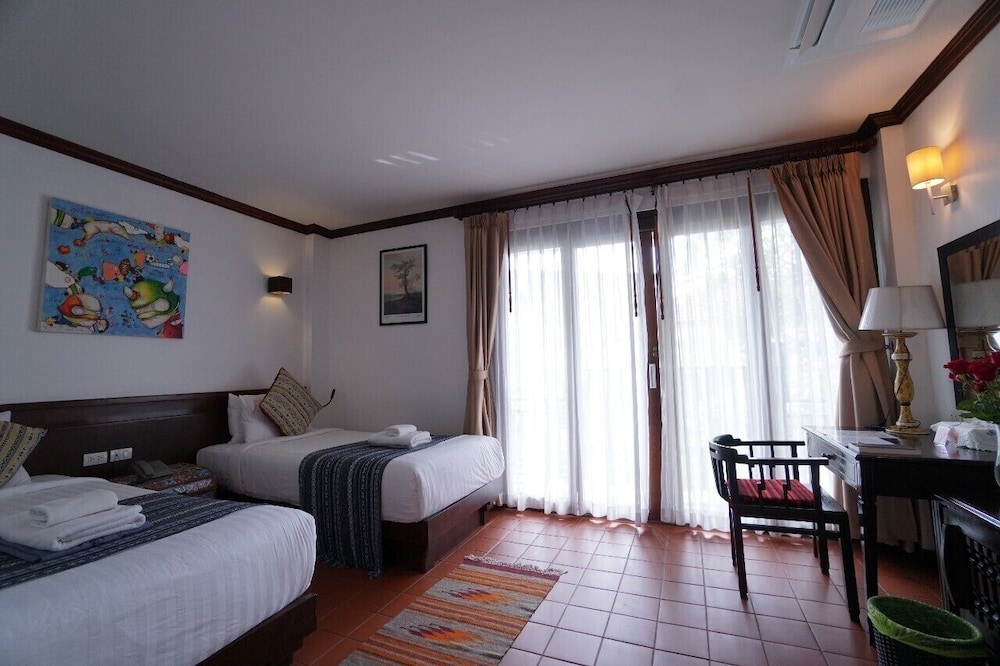 Baan Huen Phen 23/69