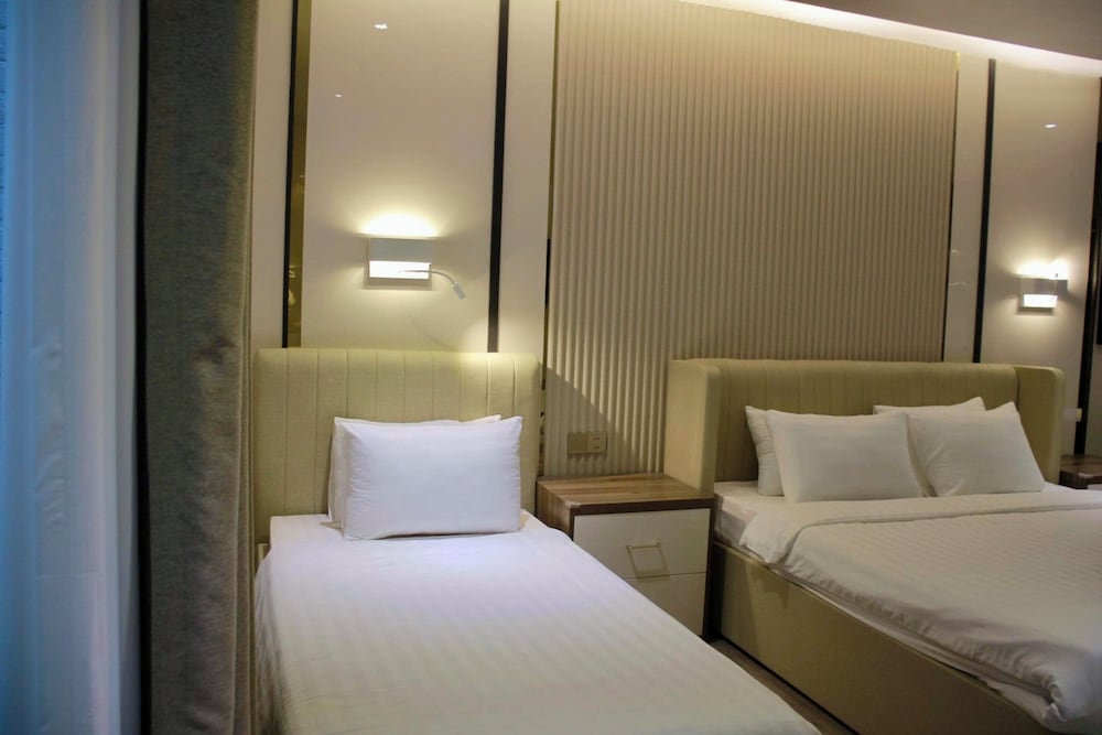 Lanura Apartments and Hotel 16/45