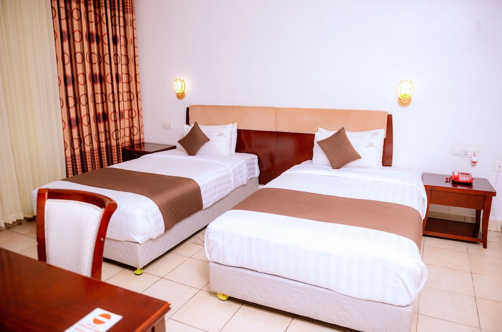 STANDARD, TWIN BEDS, HILL VIEW