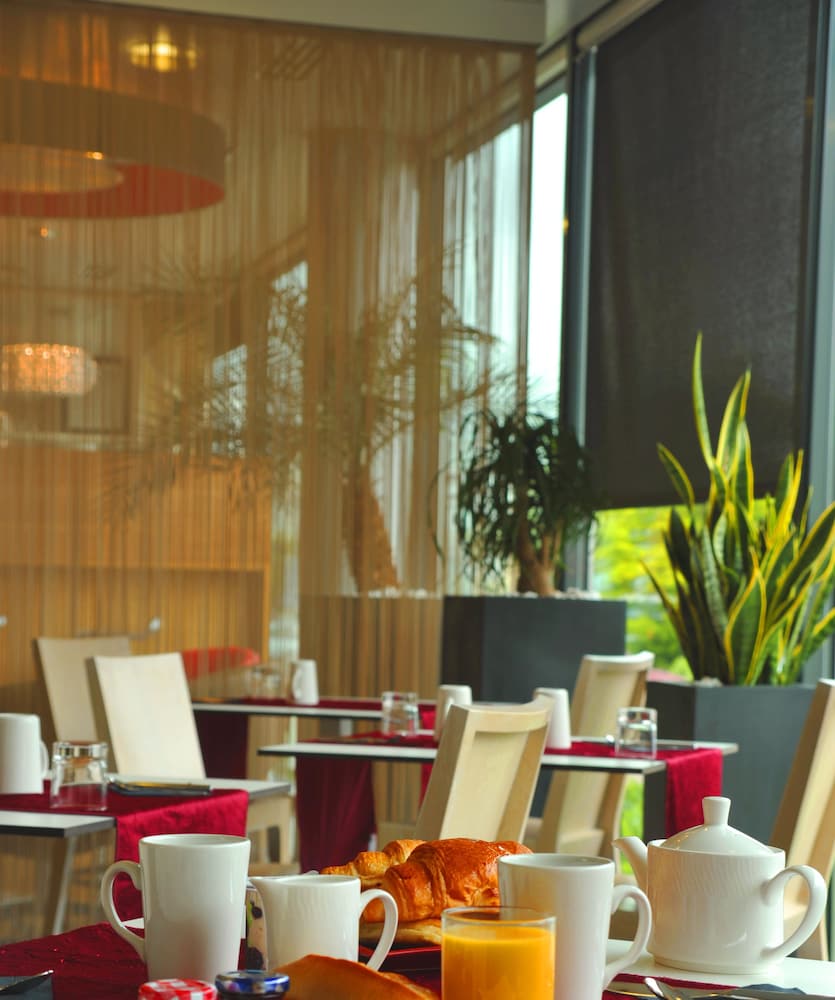 restaurant-cafeteria