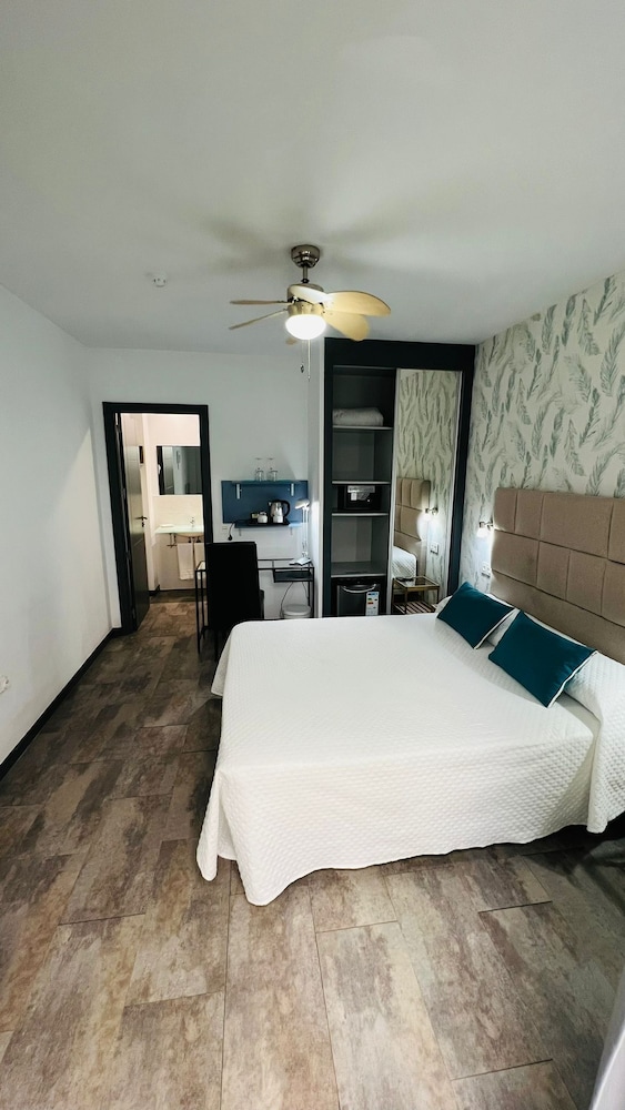 Bajondillo Beach Cozy Inns - Adults Only 6/30