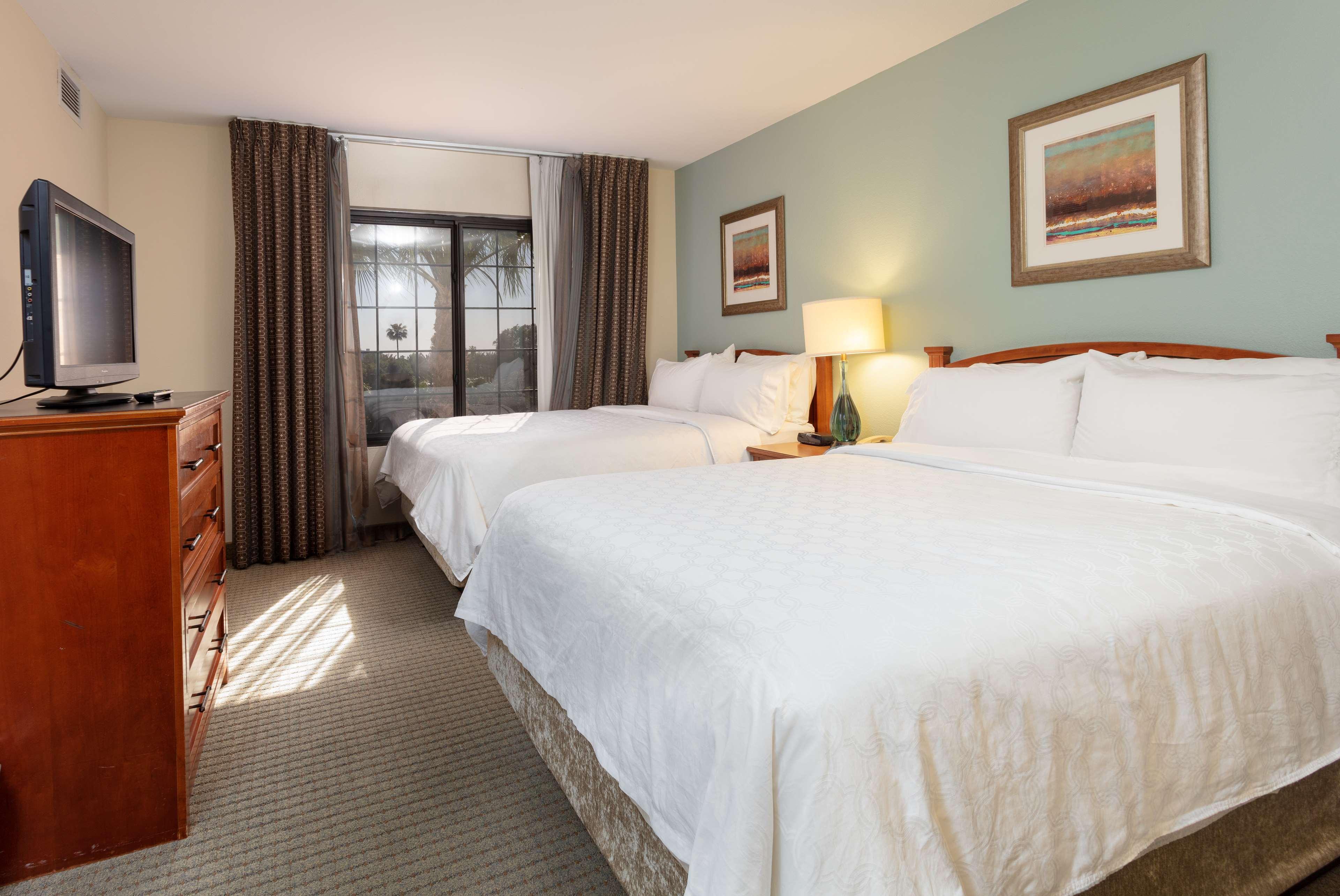 1 BEDROOM, SUITE, 2 QUEEN BEDS