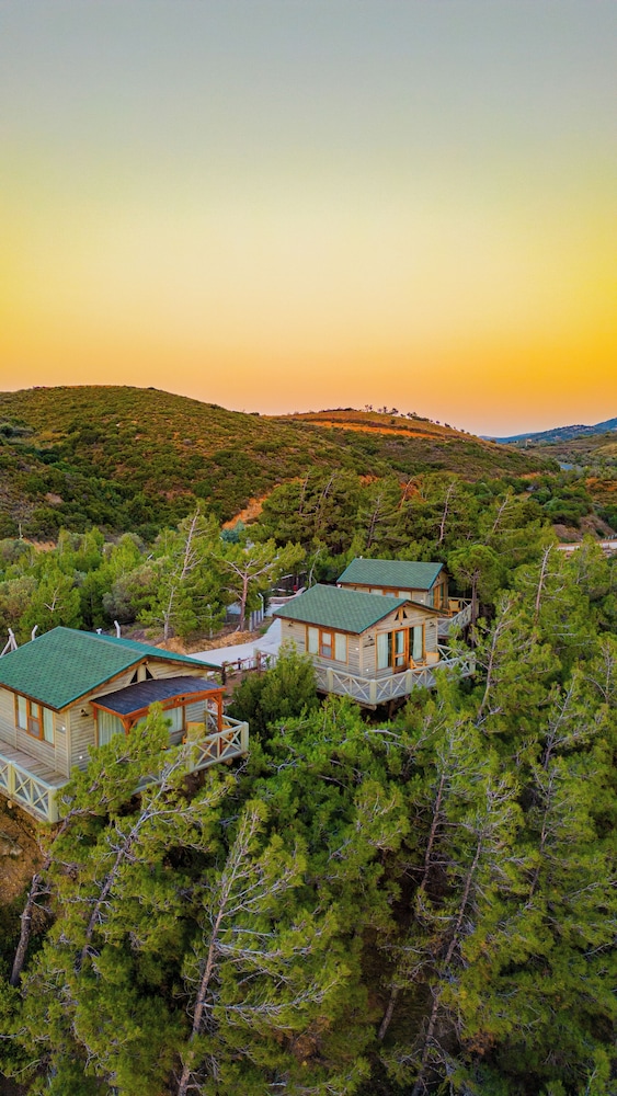 Kairos Valley Health & Nature Resort 62/68