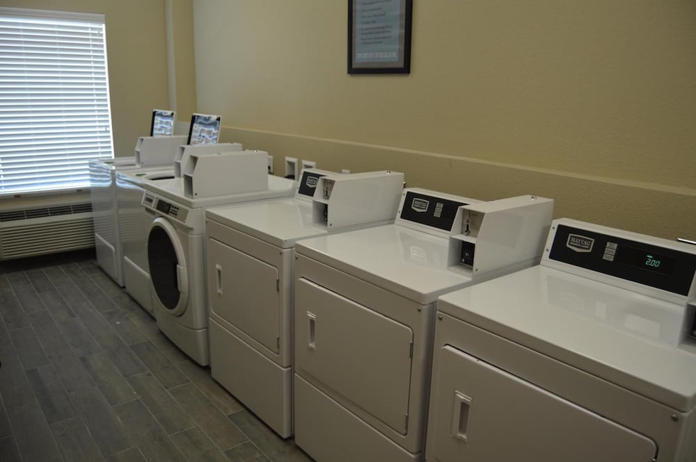 Heritage Place Hotel & Suites 48/48