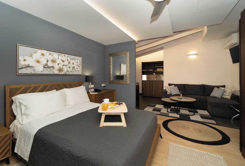 JUNIOR SUITE, STUDIO