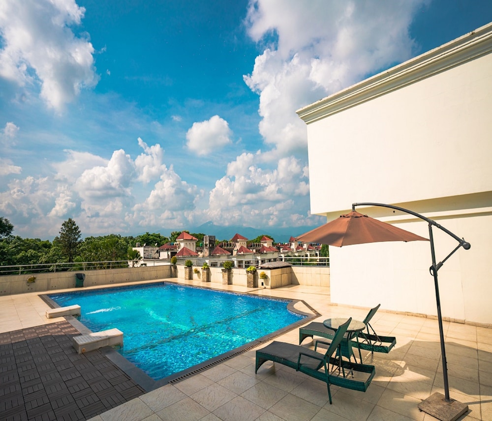 Barsana Hotel And Resort 46/50