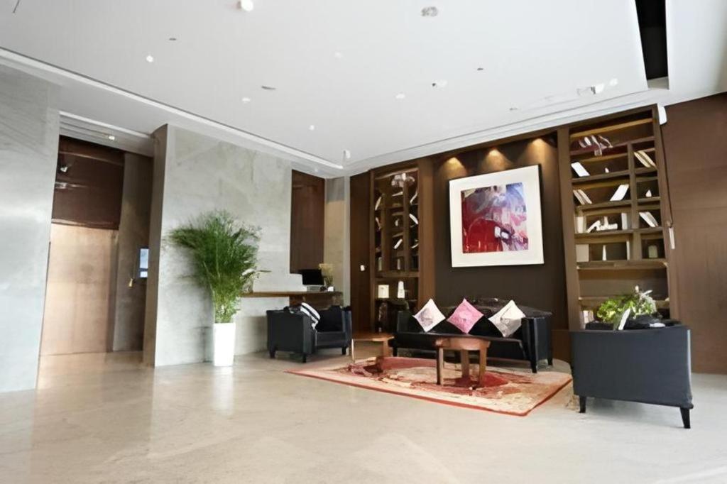 Yitel (Guangzhou Pazhou Exhibition Center Chigang Metro Station) 38/44