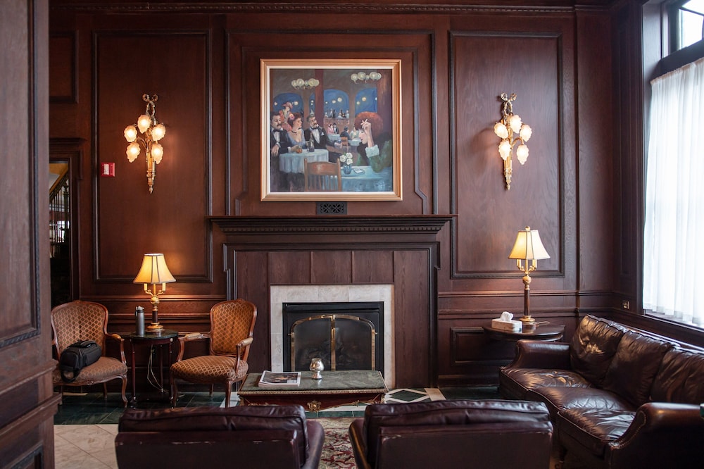 Landmark Inn 45/58