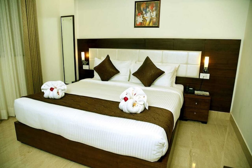 Hotel Holiday Hill 12/50