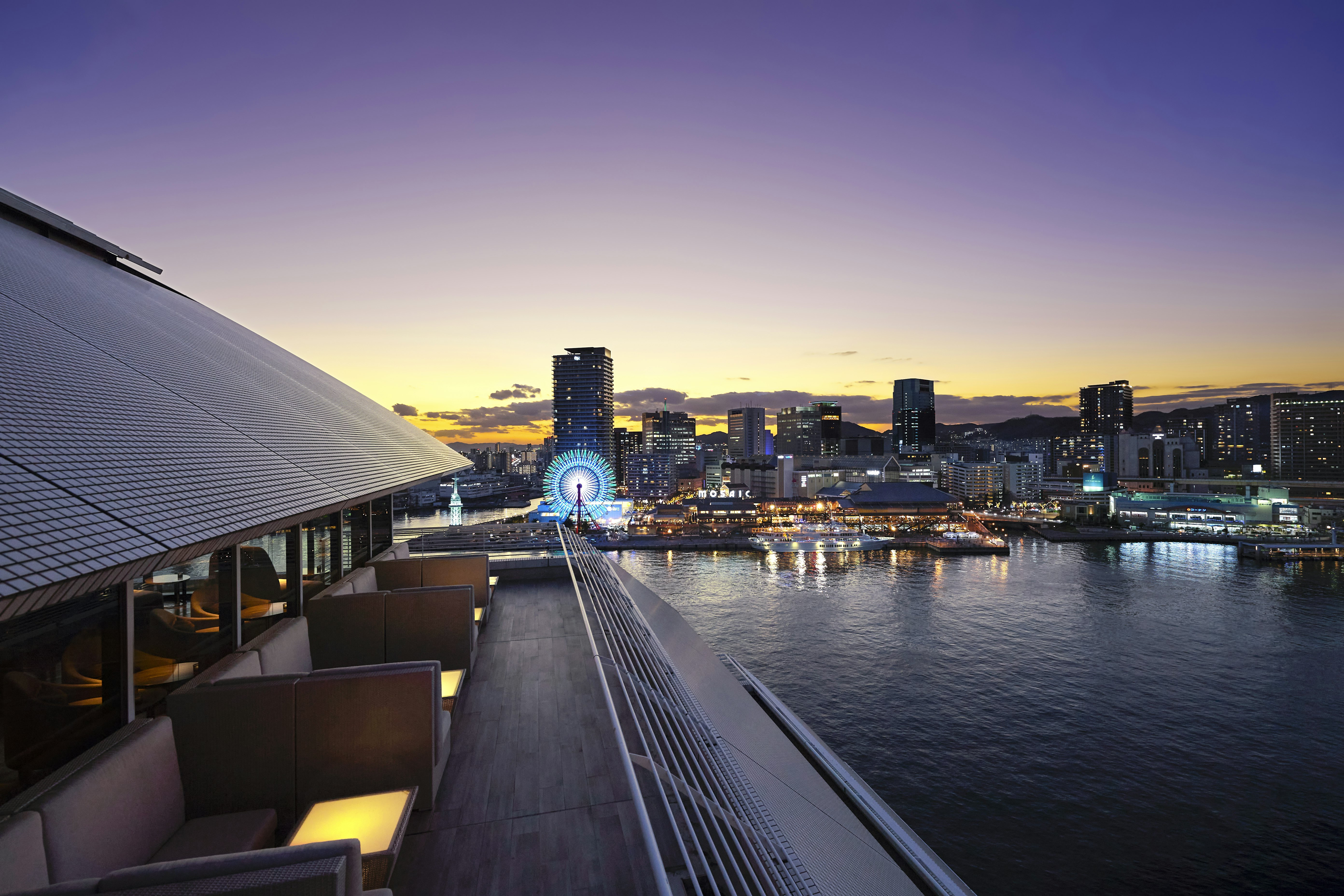 Kobe Meriken Park Oriental 51/57