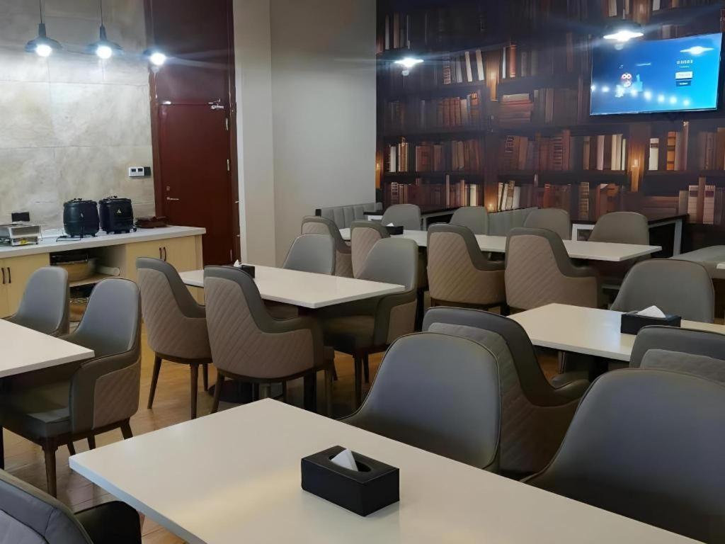 Gem Anqing Wangjiang County Central Mall Fengqi Road Hotel 49/58