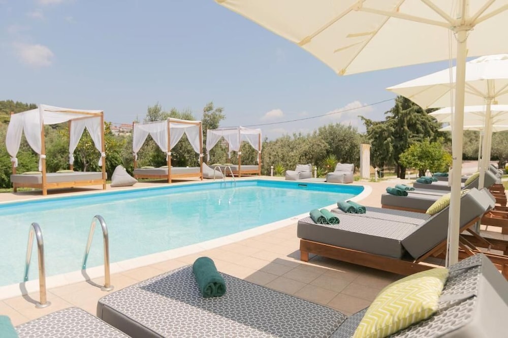 Skiathos Avaton Hotel 66/68