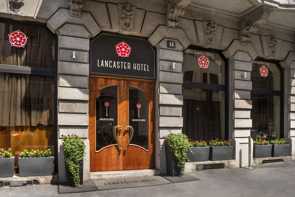 Lancaster Hotel 5/72