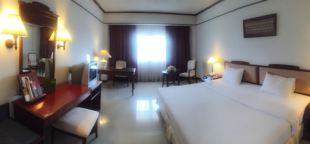 Mercure Chiang Mai Hotel 24/61