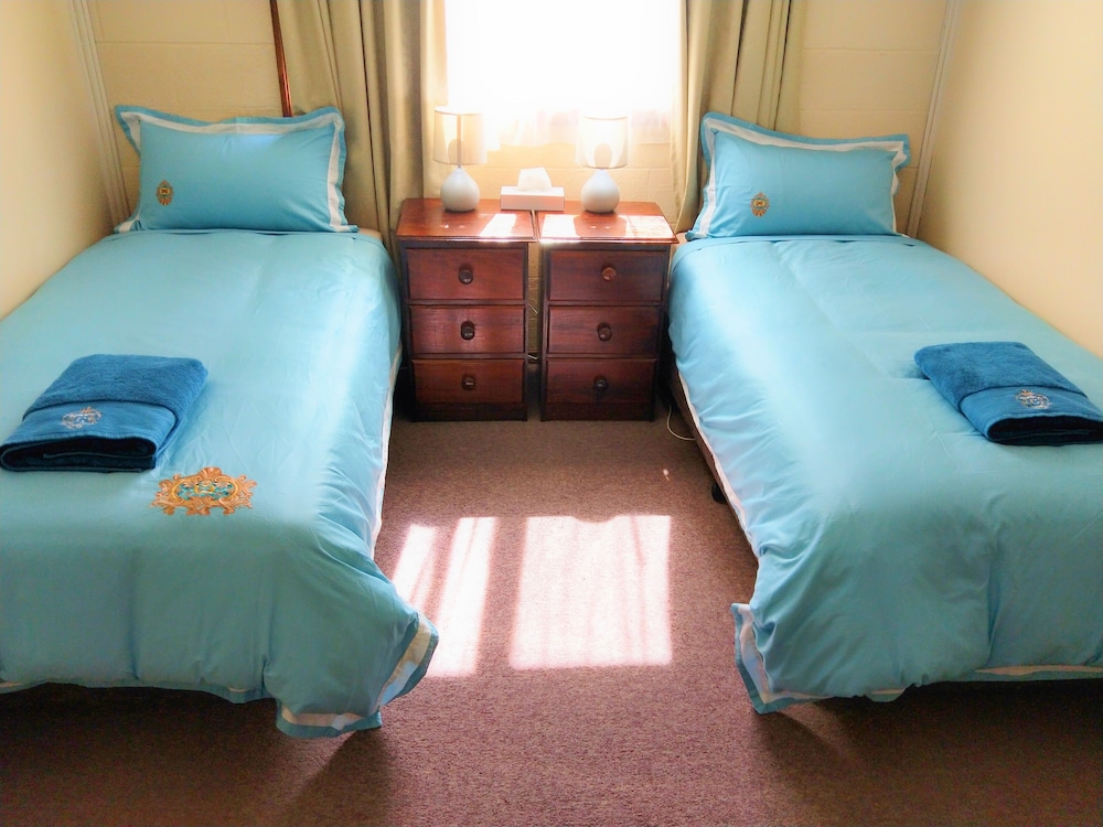 TWELVE APOSTLES MOTEL & COUNTRY RETREAT 11/50