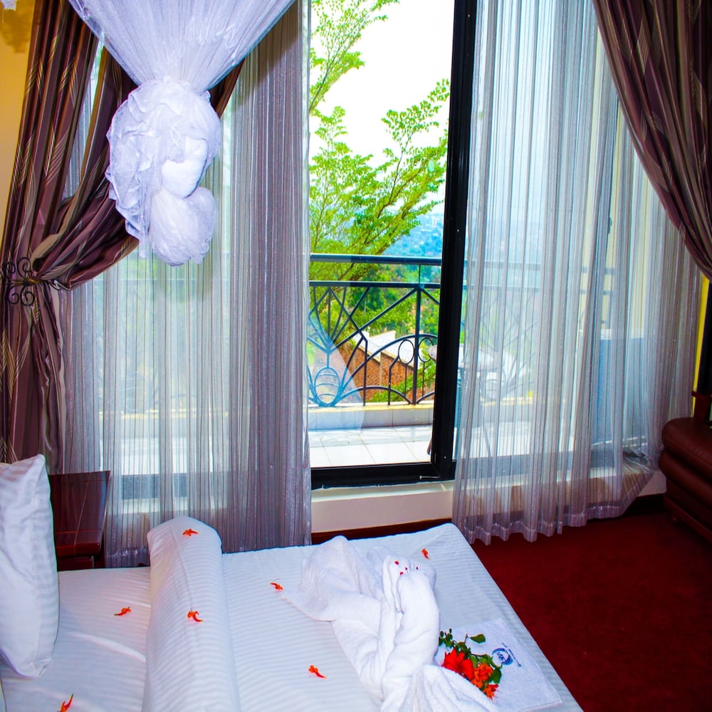 Best Outlook Hotel 7/50