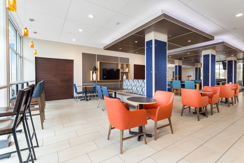Holiday Inn Express Suites Houston Nw Cypress Grand Pky 41/63