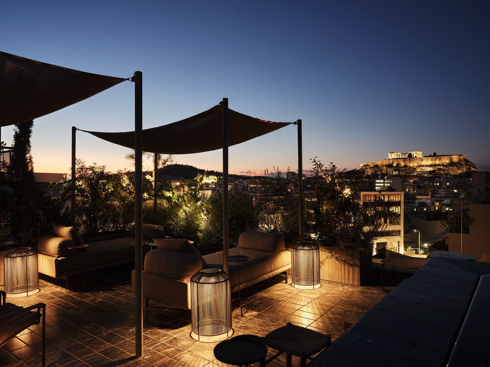 Monastik Living In Athina 46/50