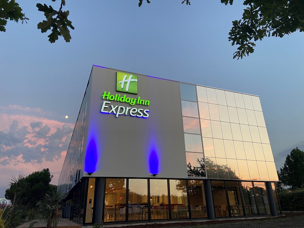 Holiday Inn Express Arcachon - La Teste 1/54
