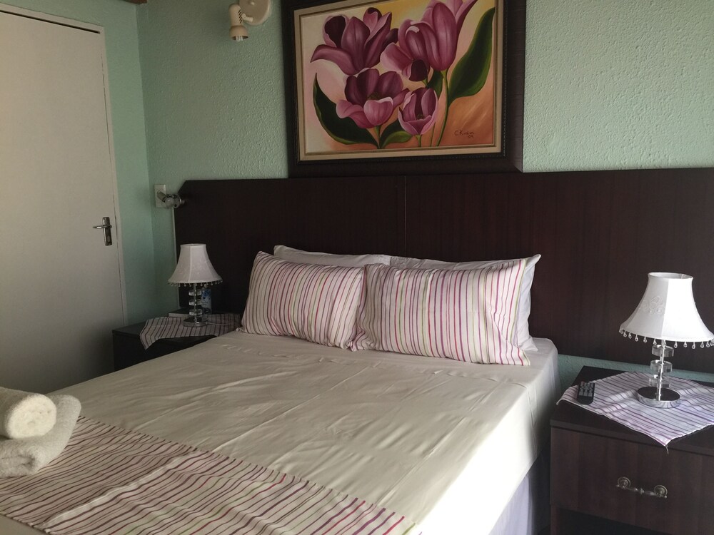 Elsje's Country Inn 20/50