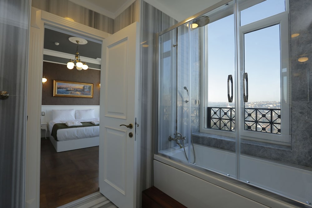 Art Nouveau Pera 33/36