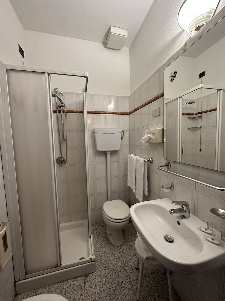 ROOM, DOUBLE BED, BALCONY