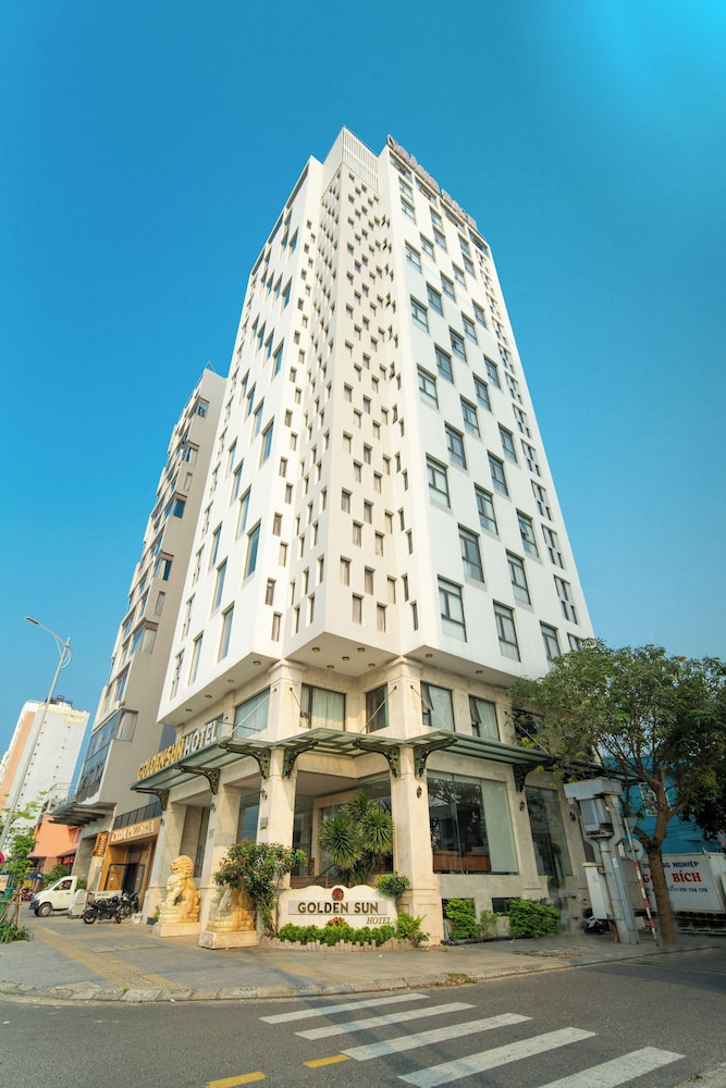 Golden Sun Hotel 8/60