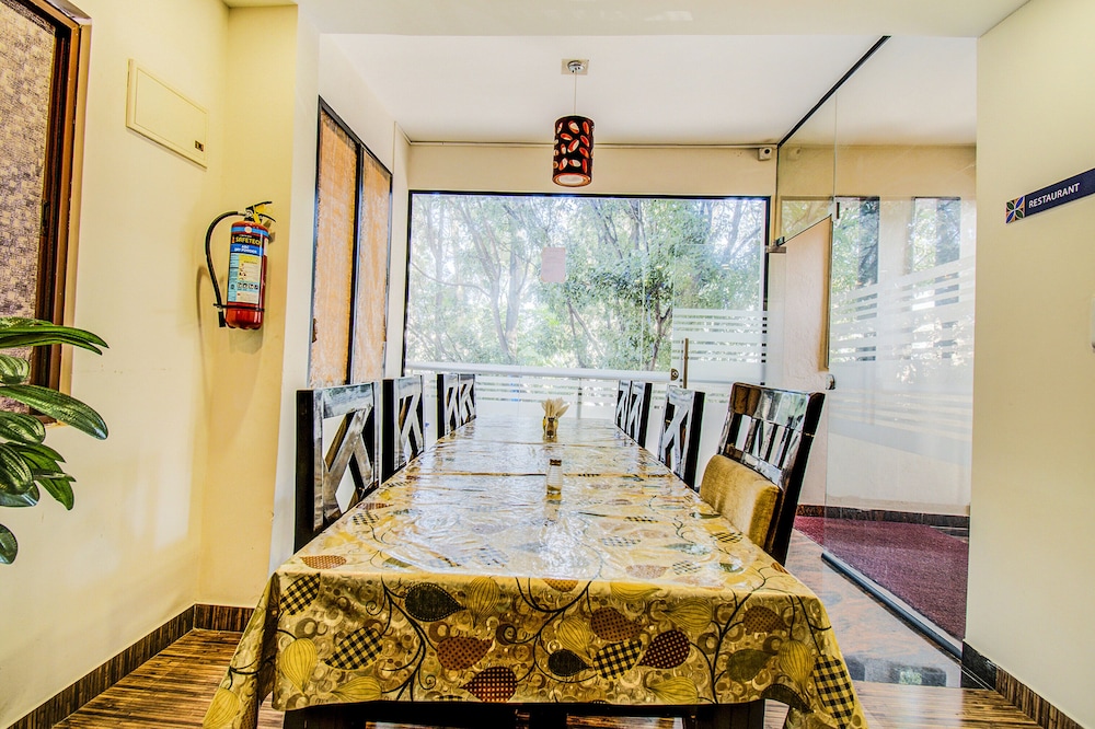 Fabhotel Corporate Crown Koramangala 27/32