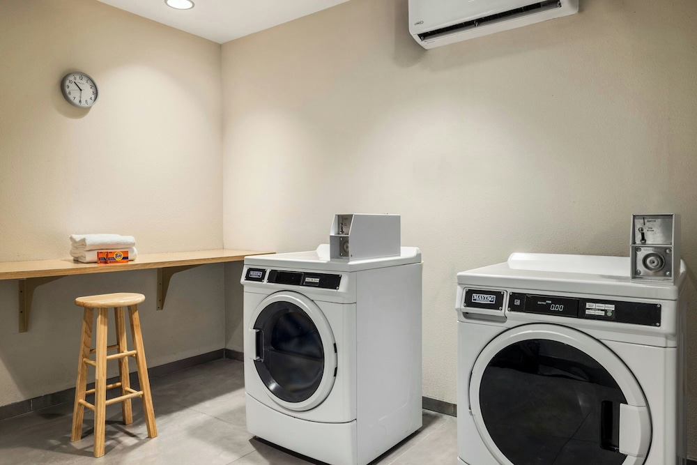 Fairfield Inn & Suites by Marriott San Antonio Medical Center 24/50
