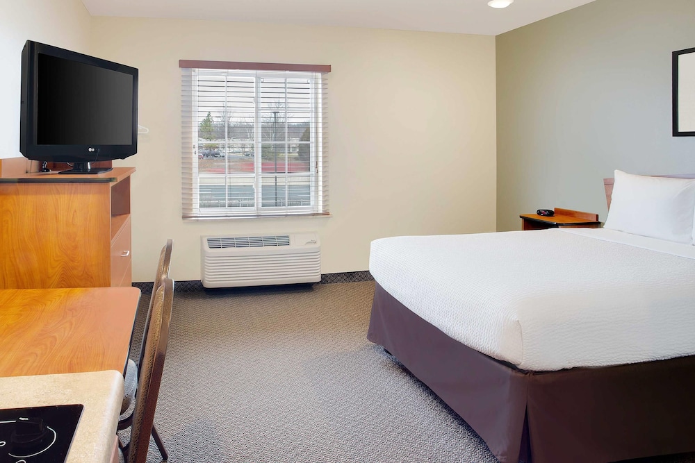 WoodSpring Suites Manassas Battlefield Park I-66 15/34