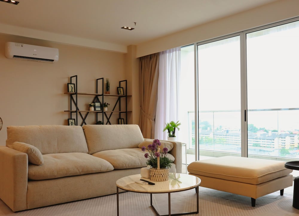 Deco Home @Aru Suites 33/50