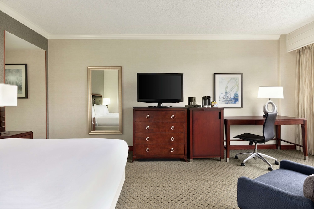 DoubleTree by Hilton South Charlotte Tyvola 17/54