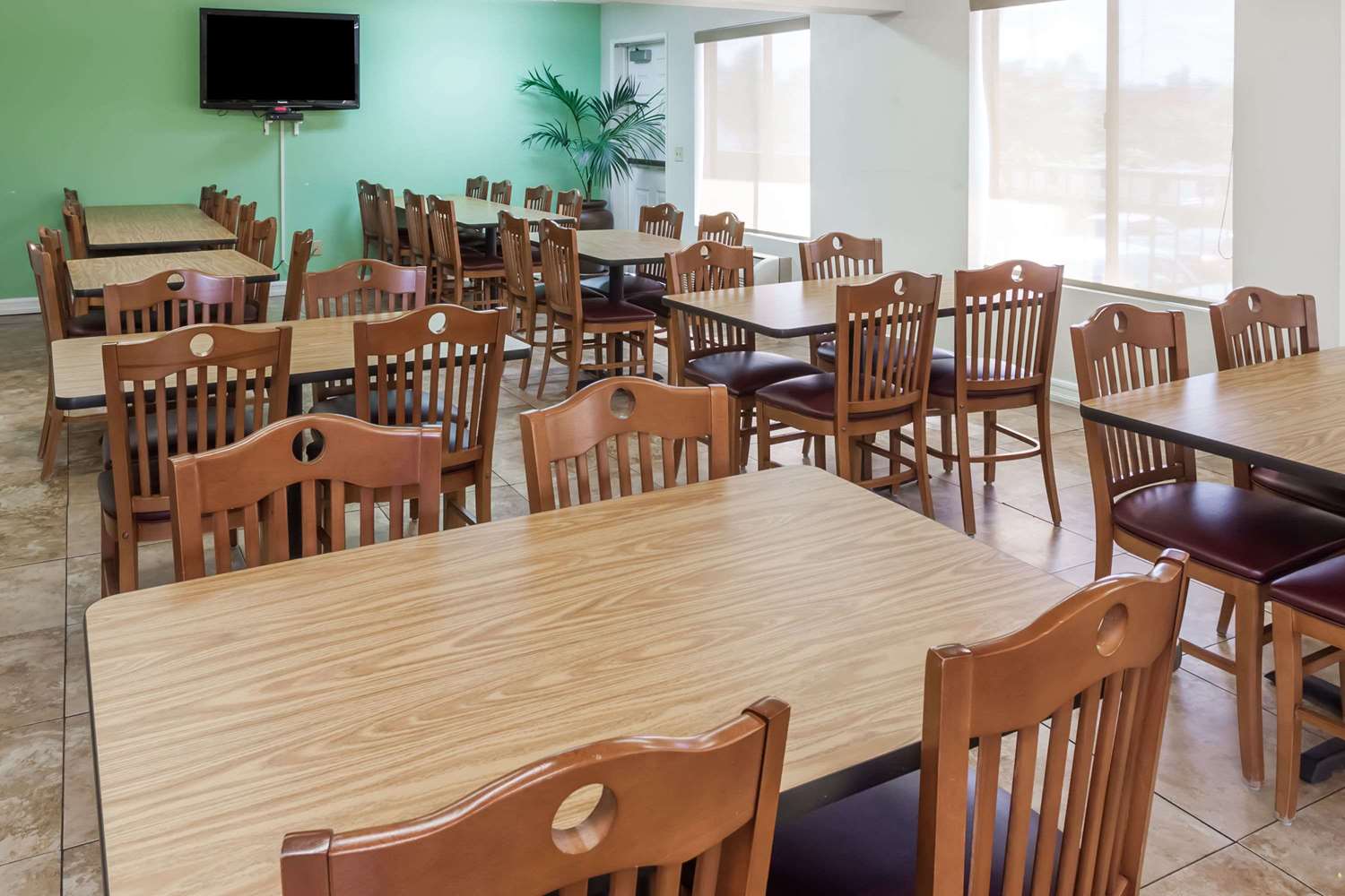 Ramada By Wyndham Oceanside 22/30