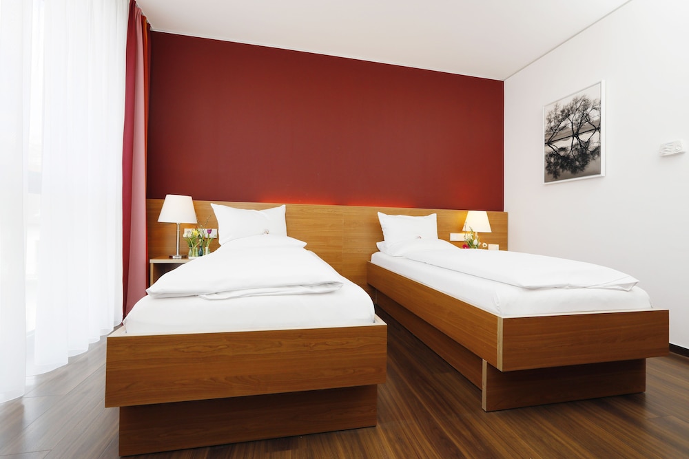 Room, Twin Beds