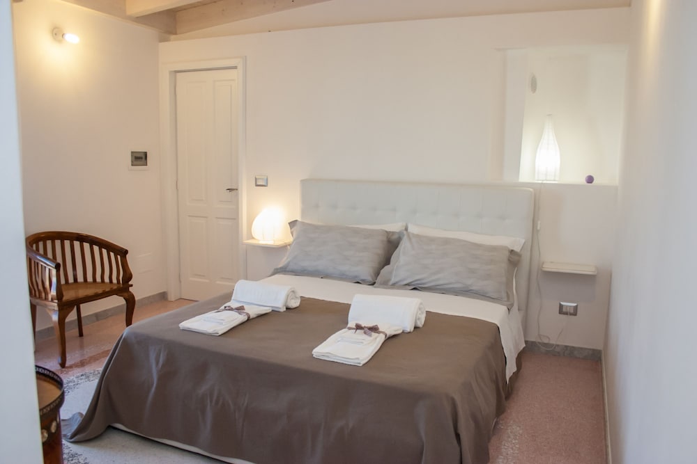 Riz Salento Guest House 4/32