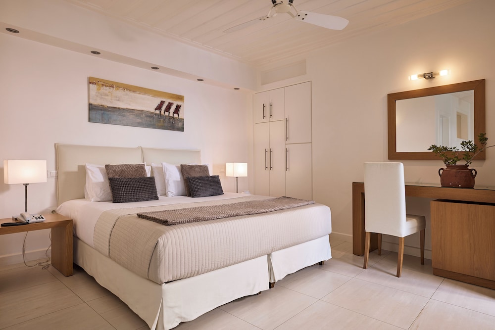 Selana Suites 10/50