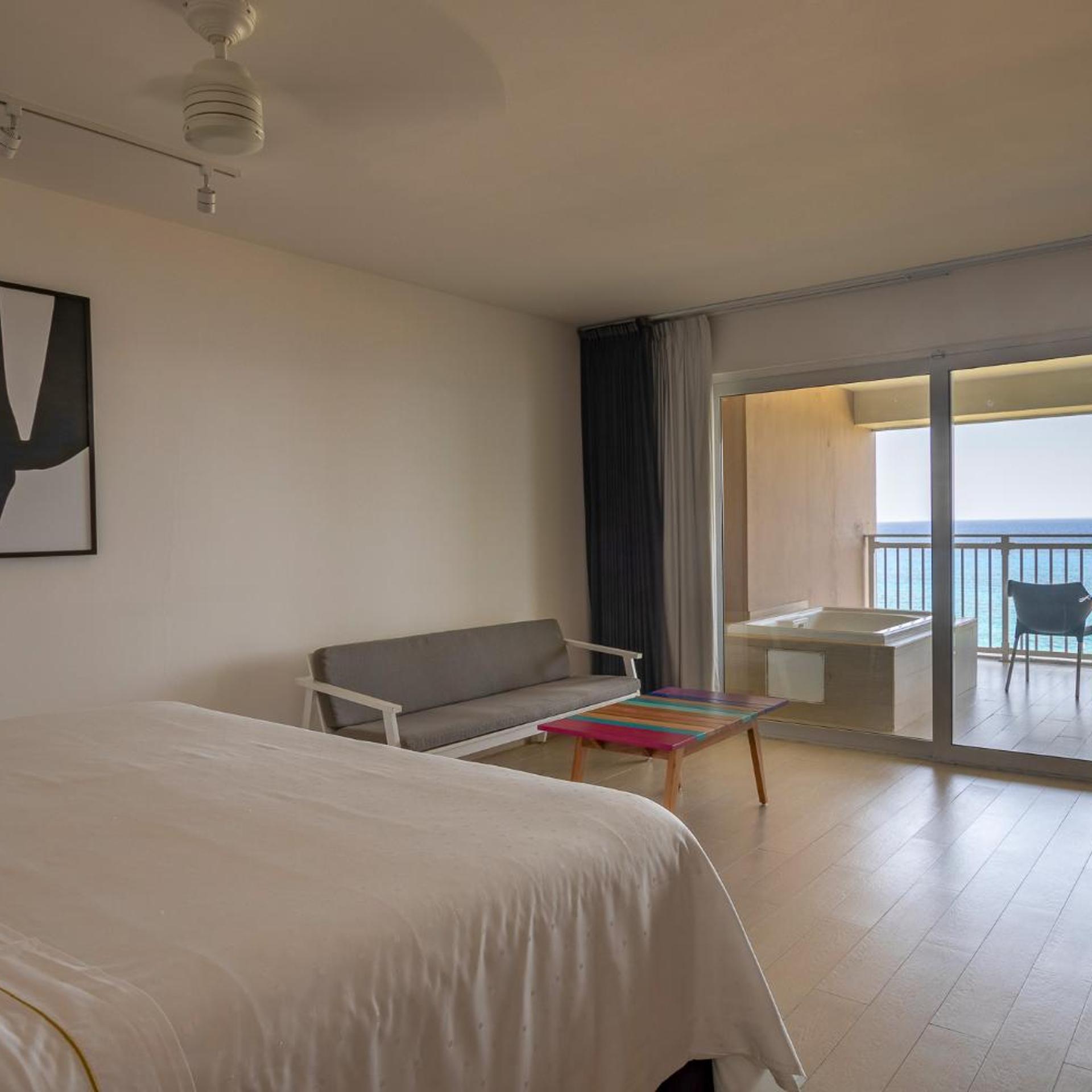 Governor, Suite