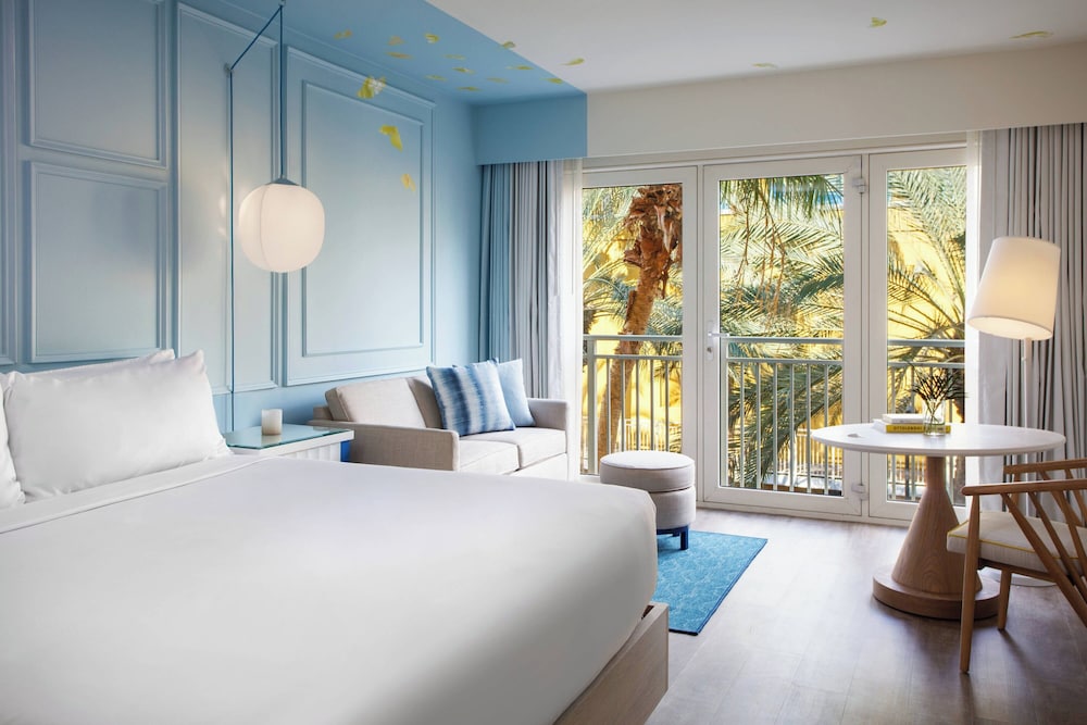 ROOM, KING BED, RESORT VIEW