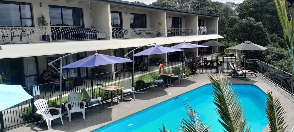 Falls Motel & Waterfront Campground 4/66