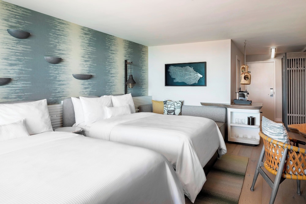 Club, Ocean, Luxury, 2 Queen Beds, Ocean View, Club Lounge Access
