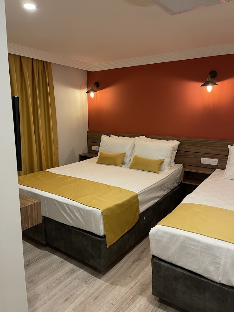 Terra Rossa Suites 9/44