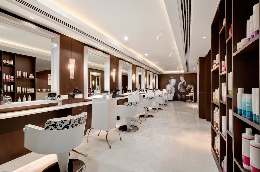 The Leela Ambience Convention Hotel Delhi 61/63