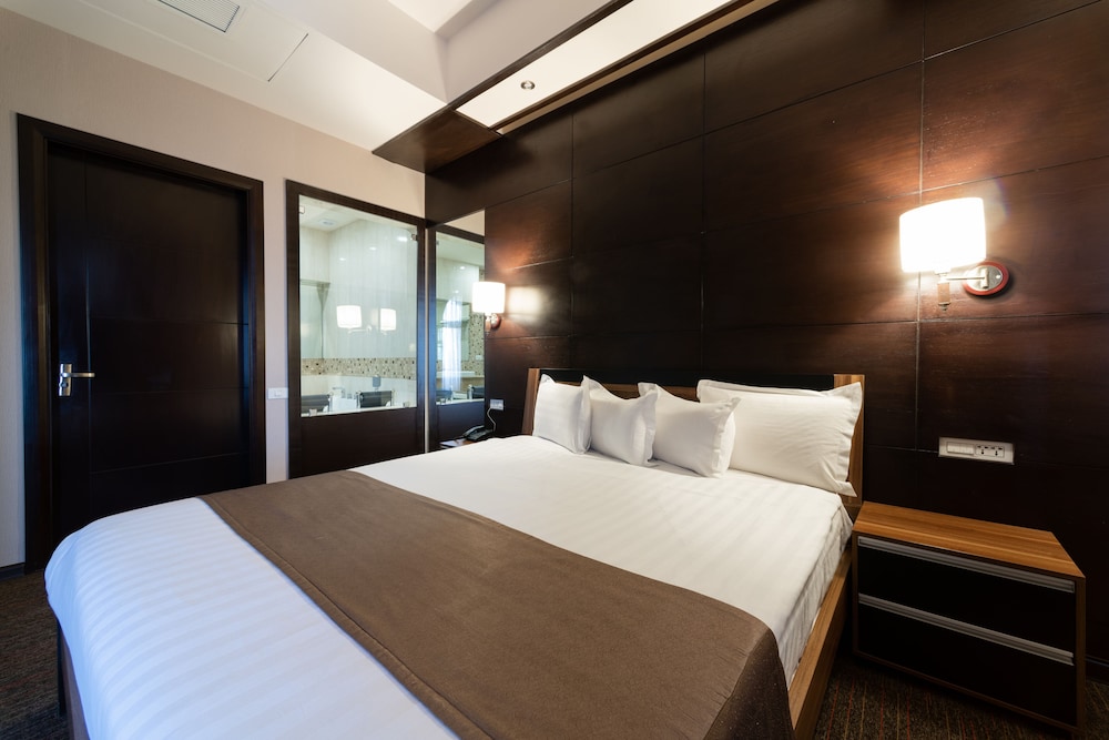 Bass Boutique Hotel 18/55