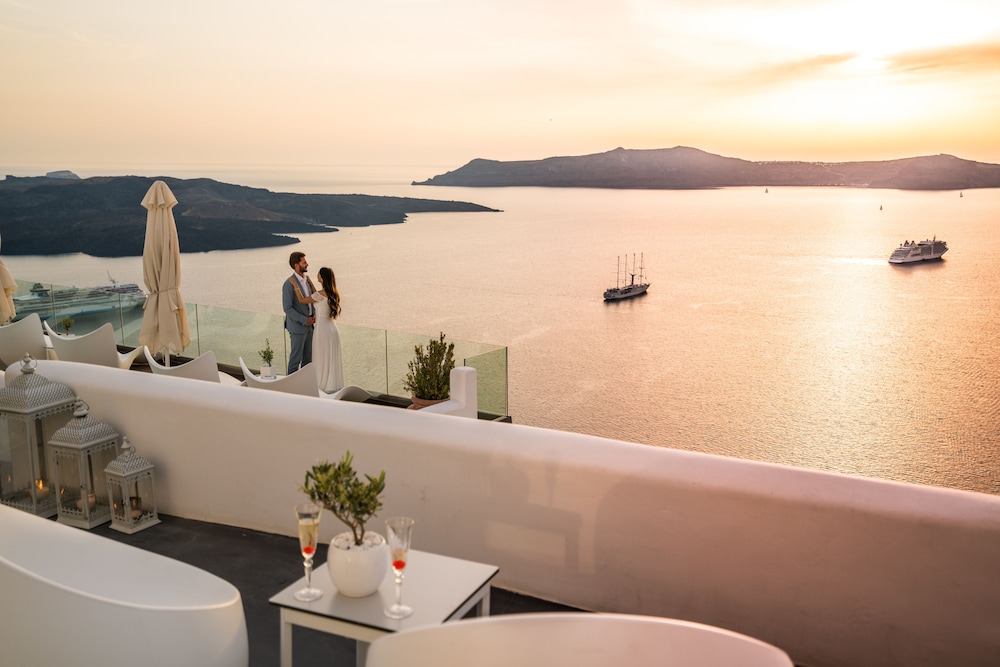 Athina Luxury Suites 9/62
