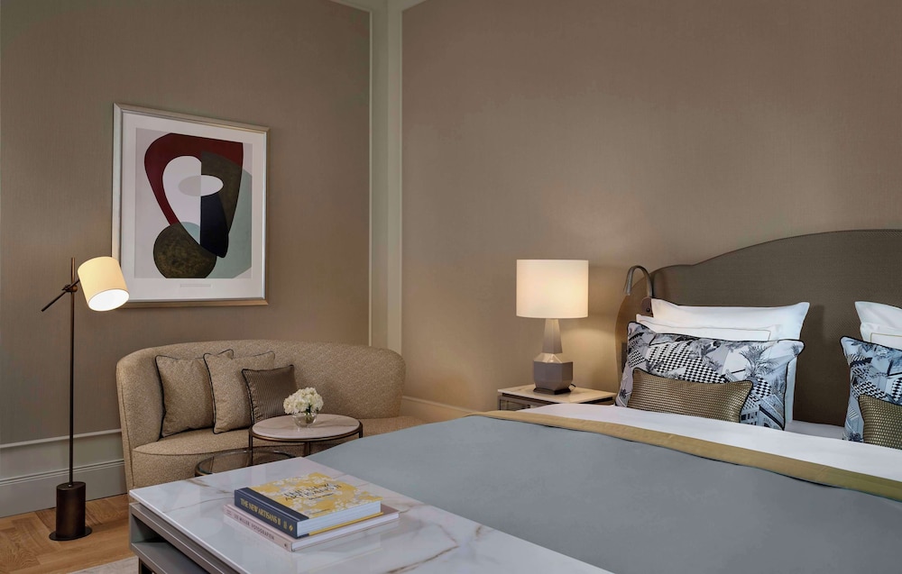 Palais, King Bed